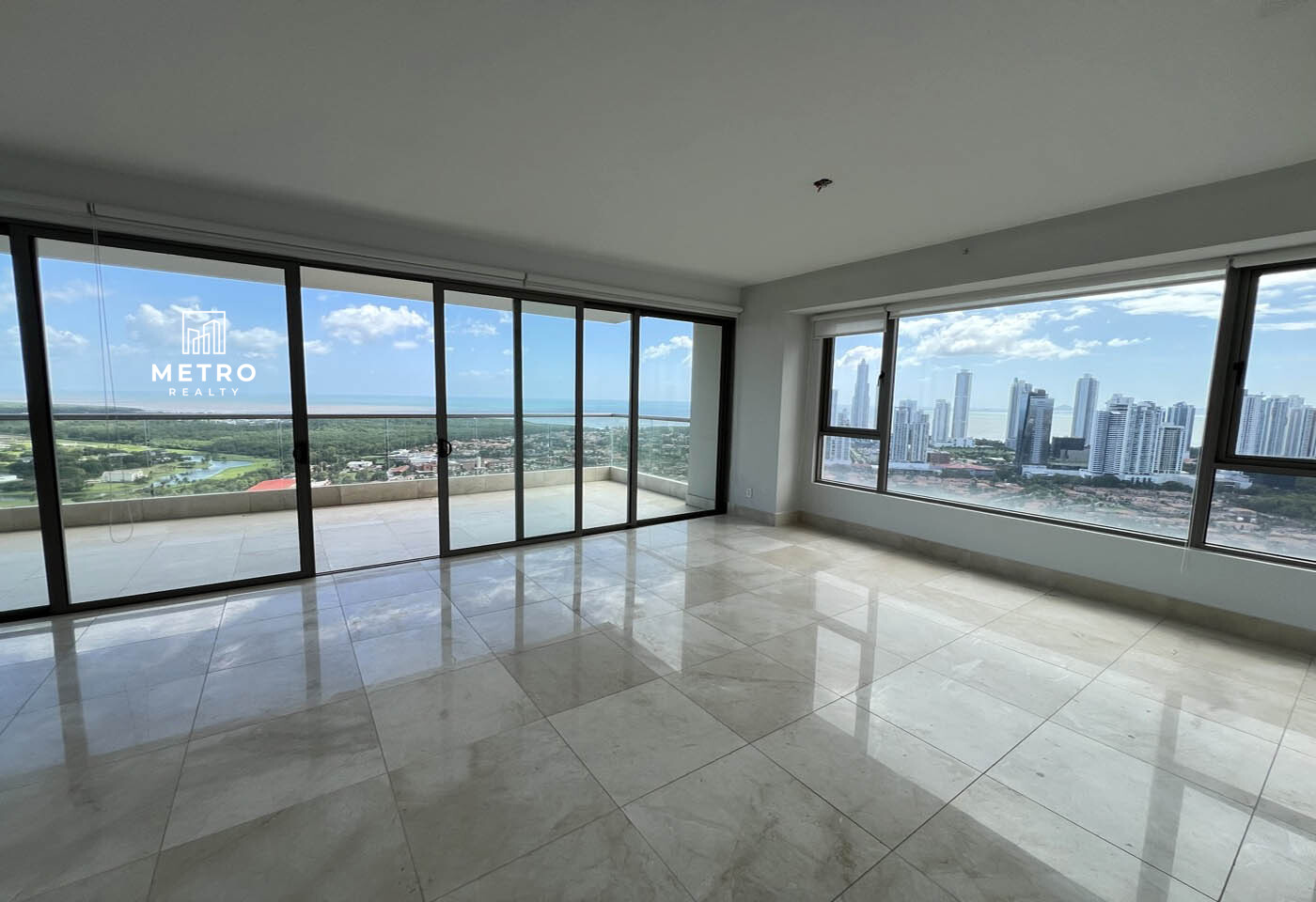 Santa Maria Panama Condo for Sale Spacious Living Room