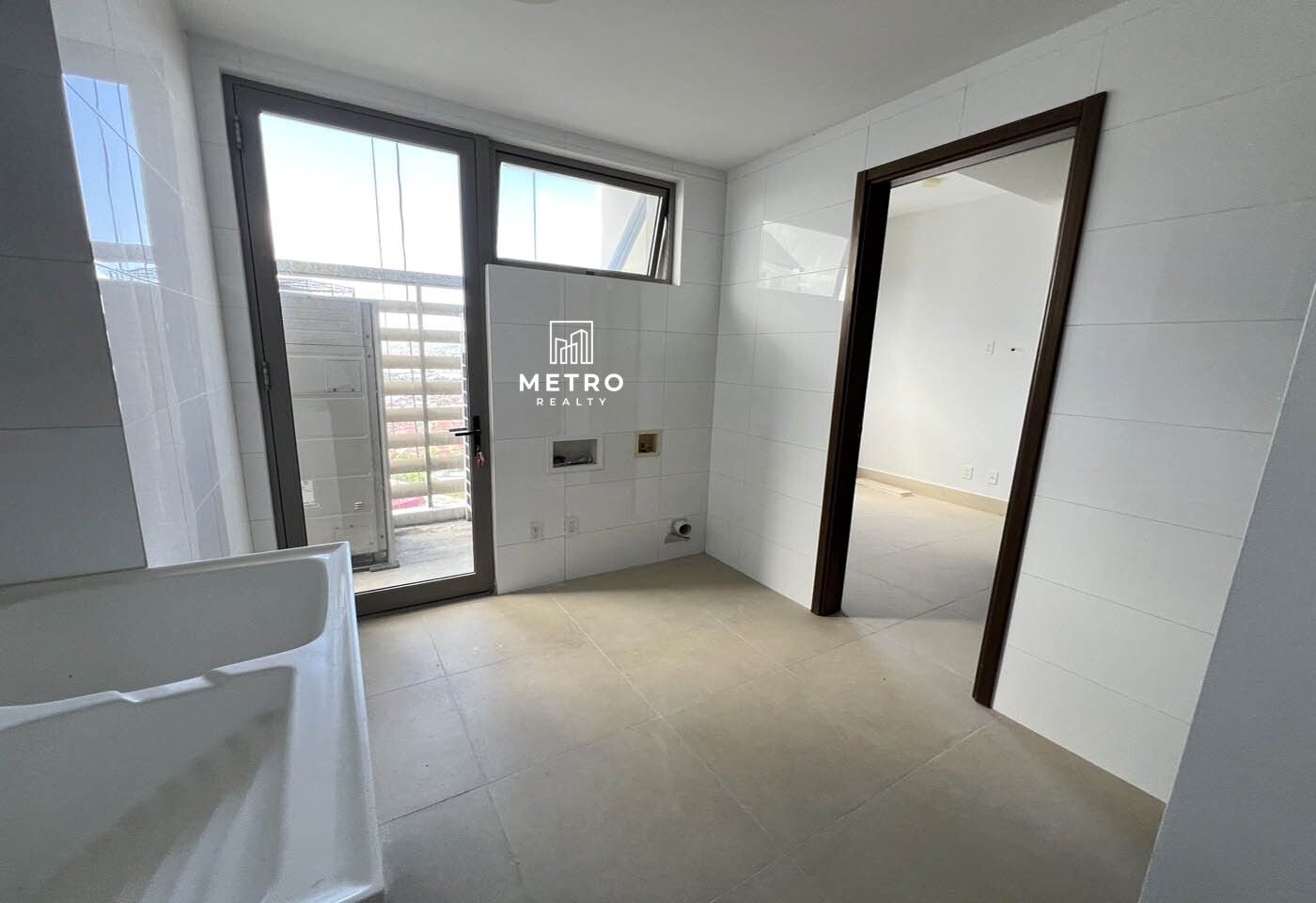 Santa Maria Panama Condo for Sale cleaning area
