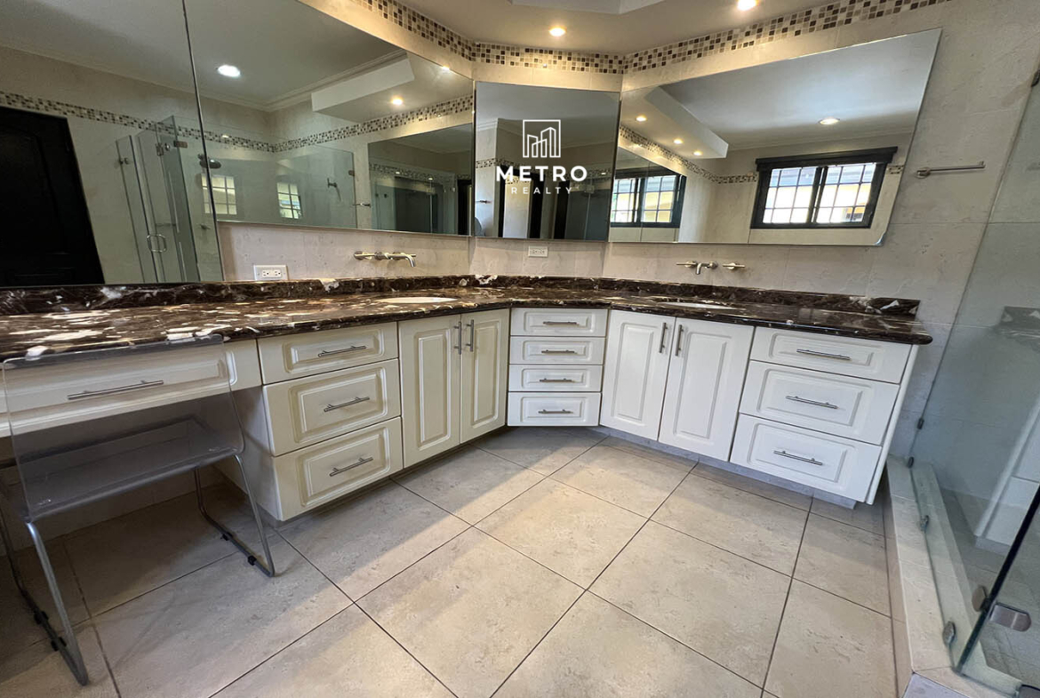 Costa del Este Panama Homes for Sale Bathroom with Mirror