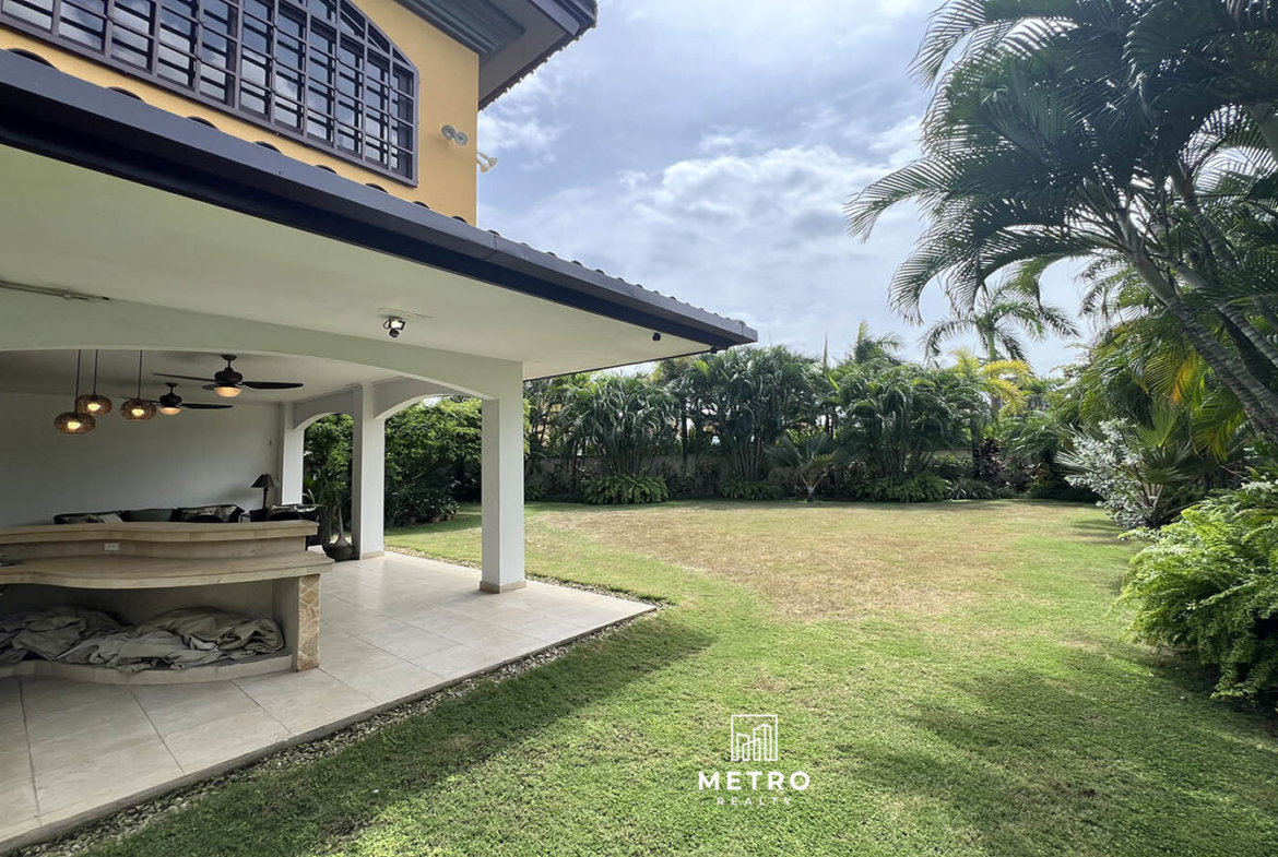 Costa del Este Panama Homes for Sale Garden