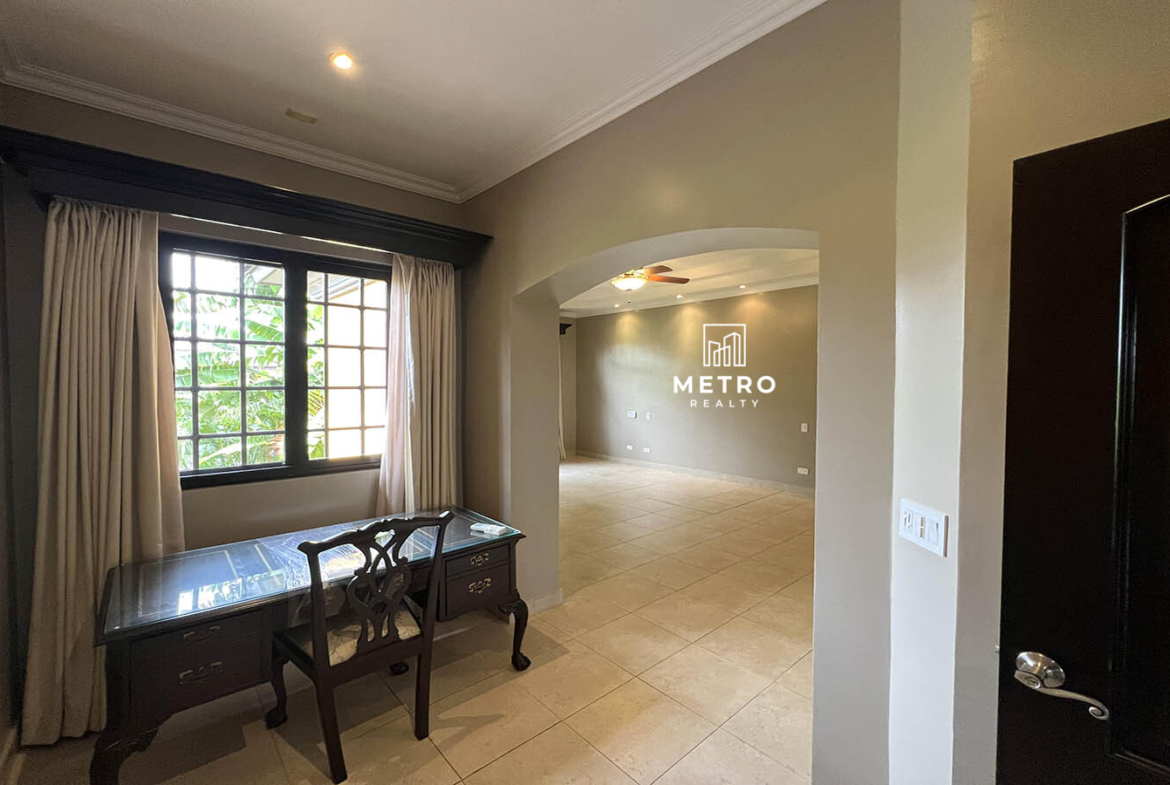 Costa del Este Panama Homes for Sale Hall Details