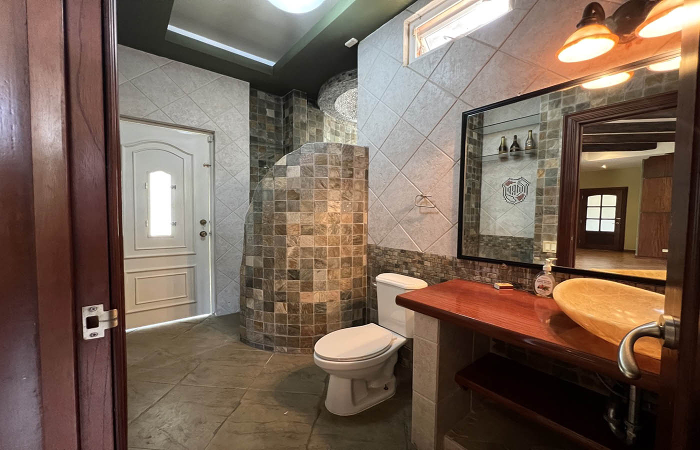 House for Sale Loma Alegre Panama Bath