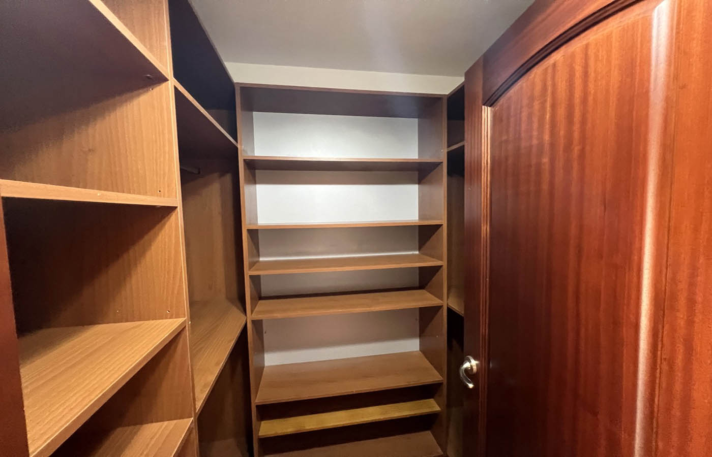 House for Sale Loma Alegre Panama Closet