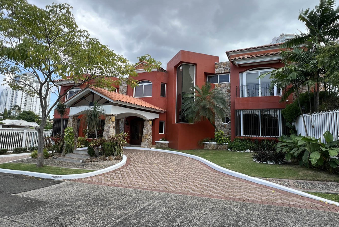 House for Sale Loma Alegre Panama Front House
