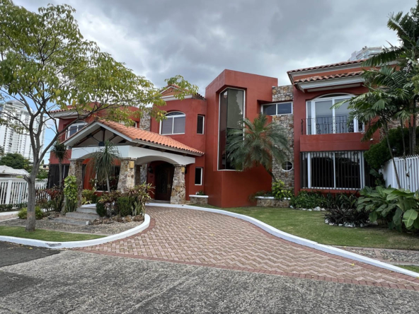 House for Sale Loma Alegre Panama Front House