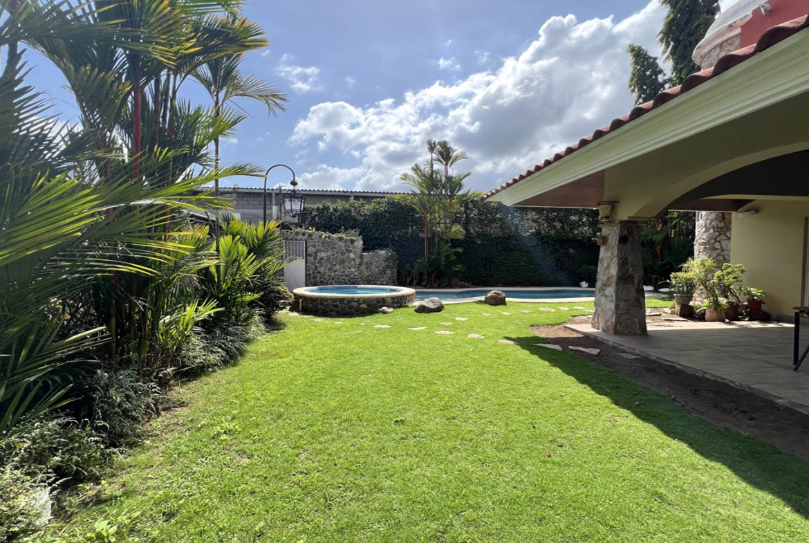House for Sale Loma Alegre Panama Garden