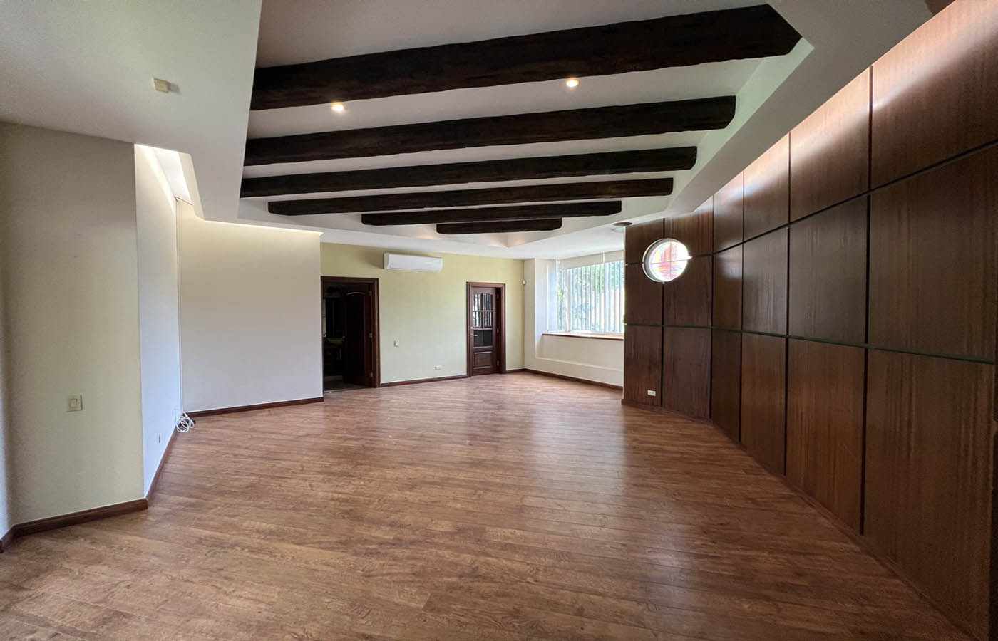 House for Sale Loma Alegre Panama Hall