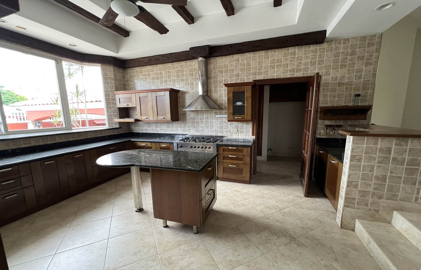 House for Sale Loma Alegre Panama Kitchen