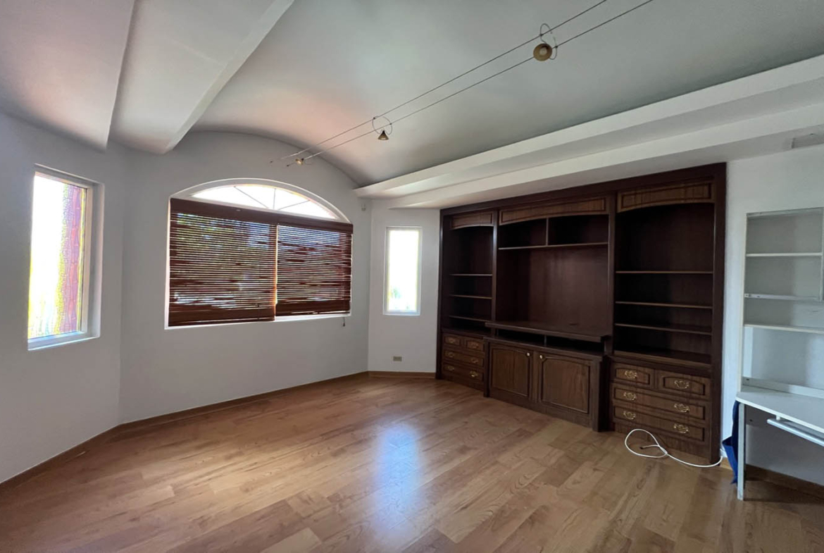 House for Sale Loma Alegre Panama Modern Bedroom