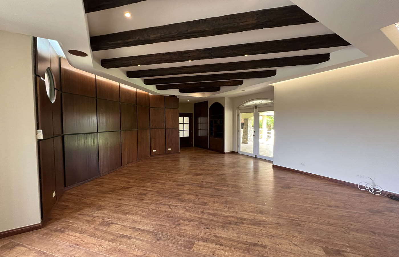 House for Sale Loma Alegre Panama Spacious Hall
