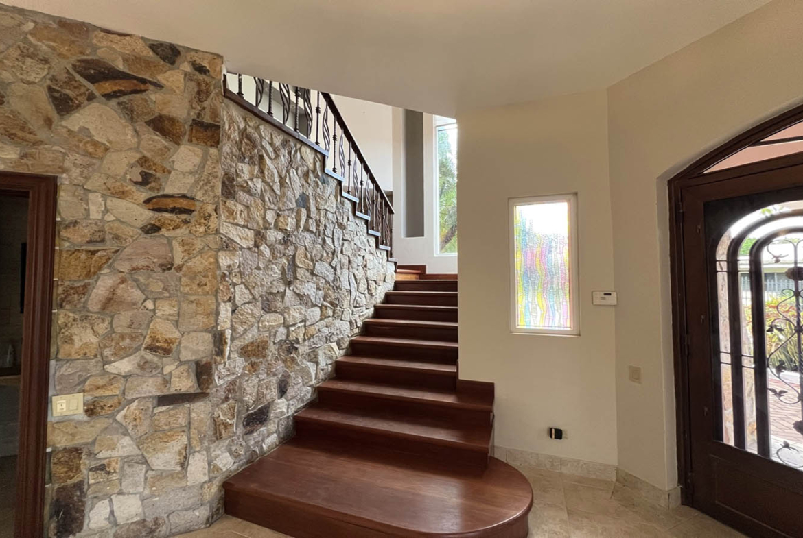 House for Sale Loma Alegre Panama Stairs