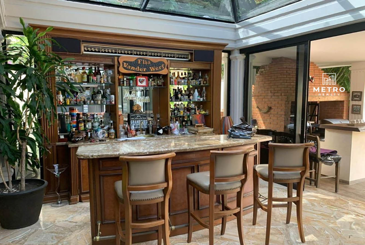 House for Sale in Altos del Golf Panama Bar