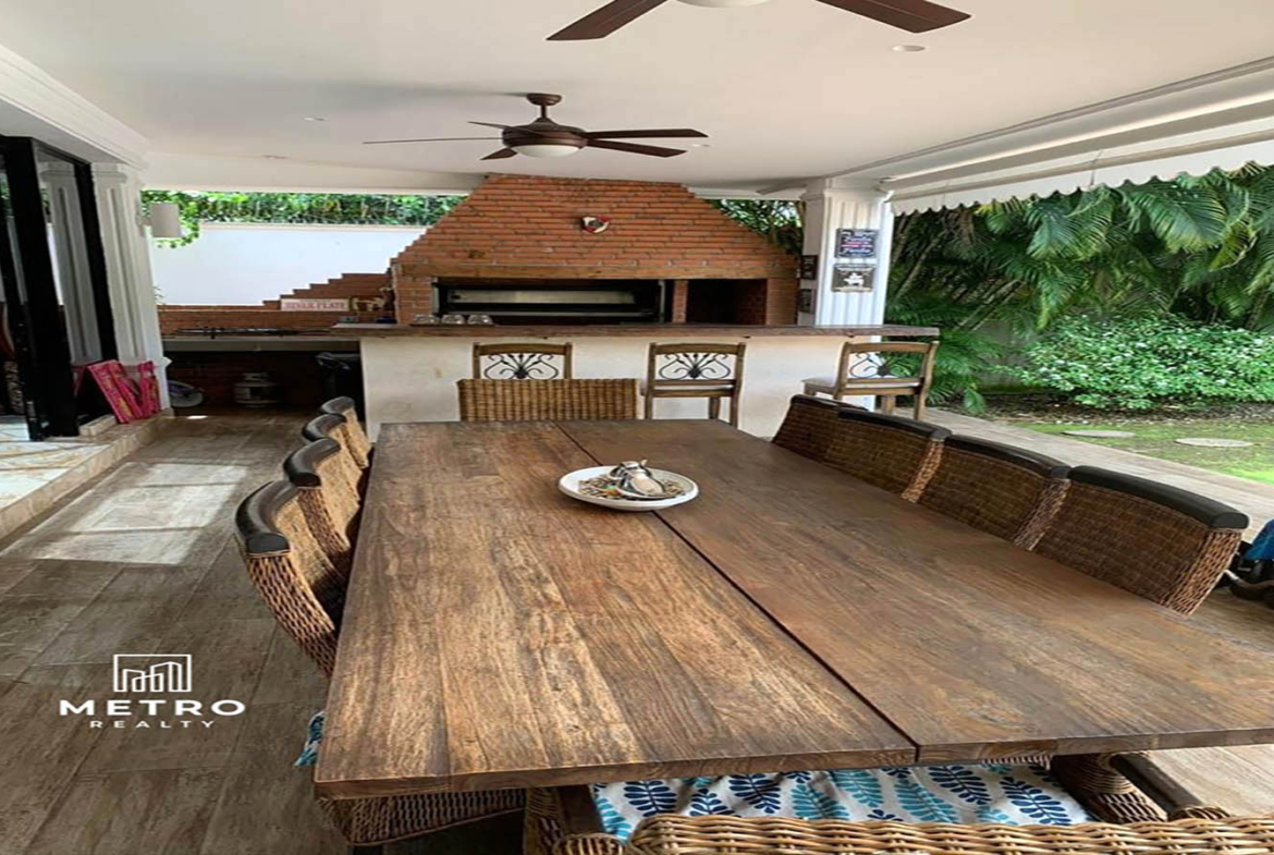 House for Sale in Altos del Golf Panama Outdoor