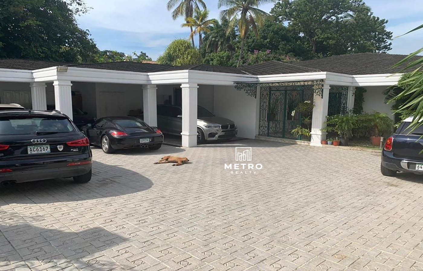 House for Sale in Altos del Golf Panama Parking