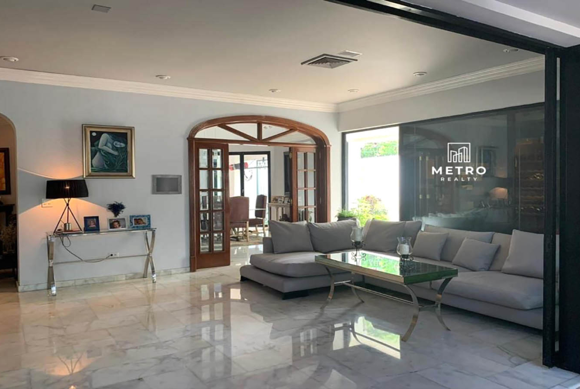 House for Sale in Altos del Golf Panama Second Living Room
