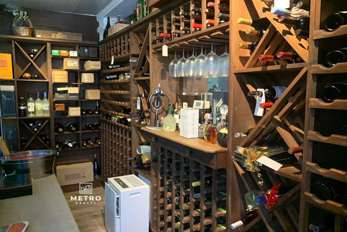 House for Sale in Altos del Golf Panama wine