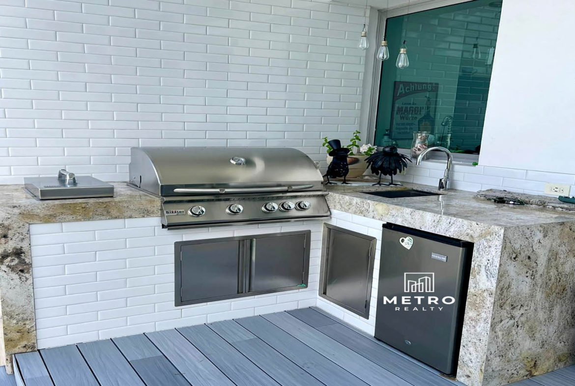 Altos del Golf For Rent BBQ