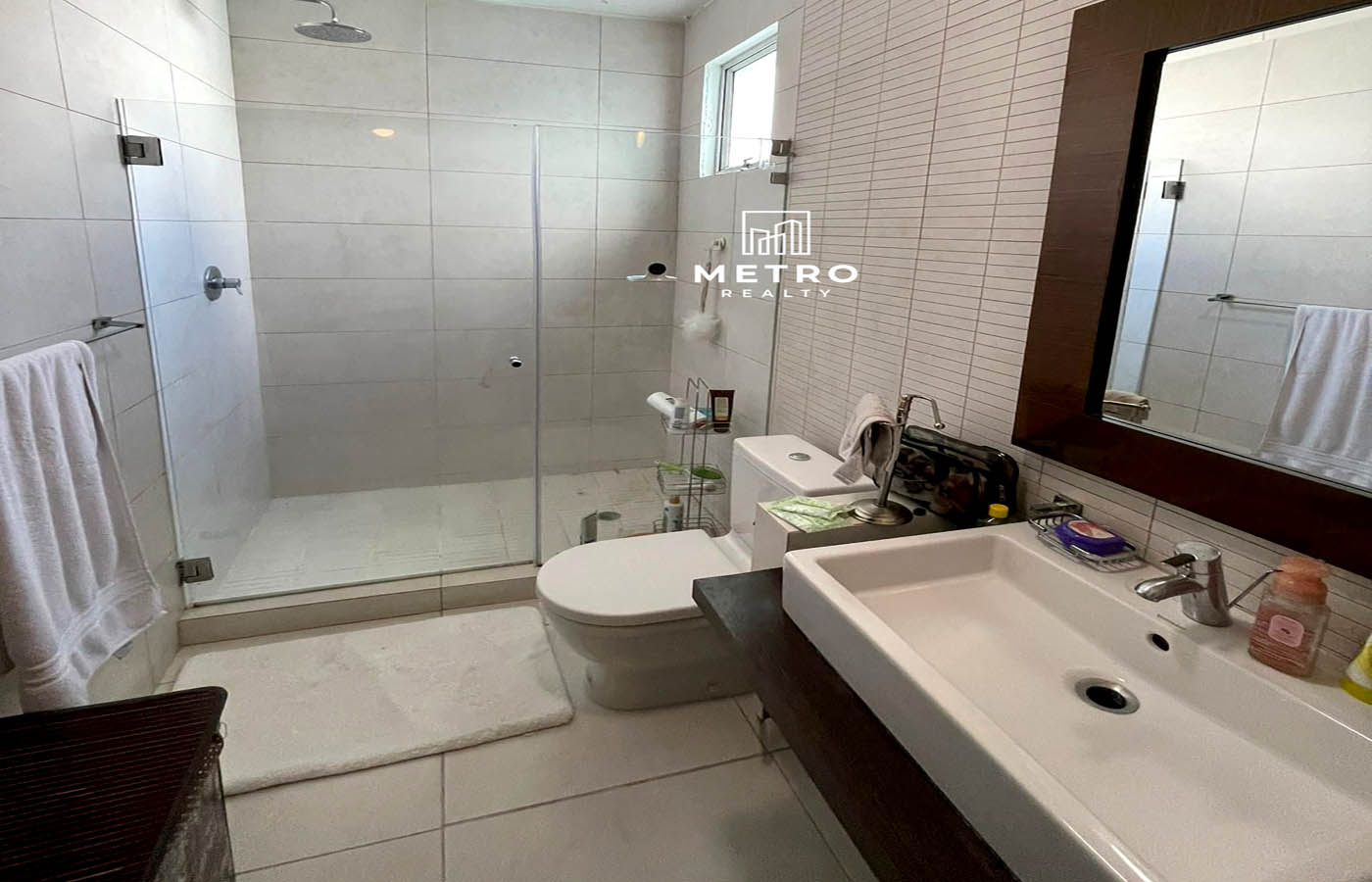 Altos del Golf For Rent Beautiful Bathroom
