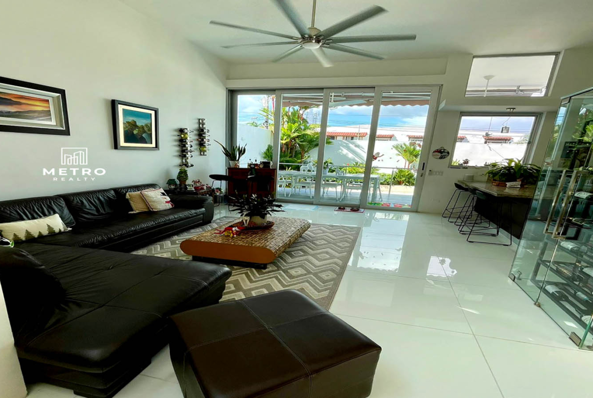 Altos del Golf For Rent Big Living Room