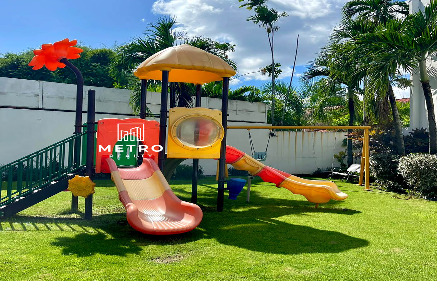 Altos del Golf For Rent Green Area