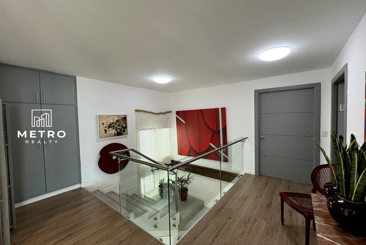 Coco del Mar Panama Condo for Sale Bright Hallway