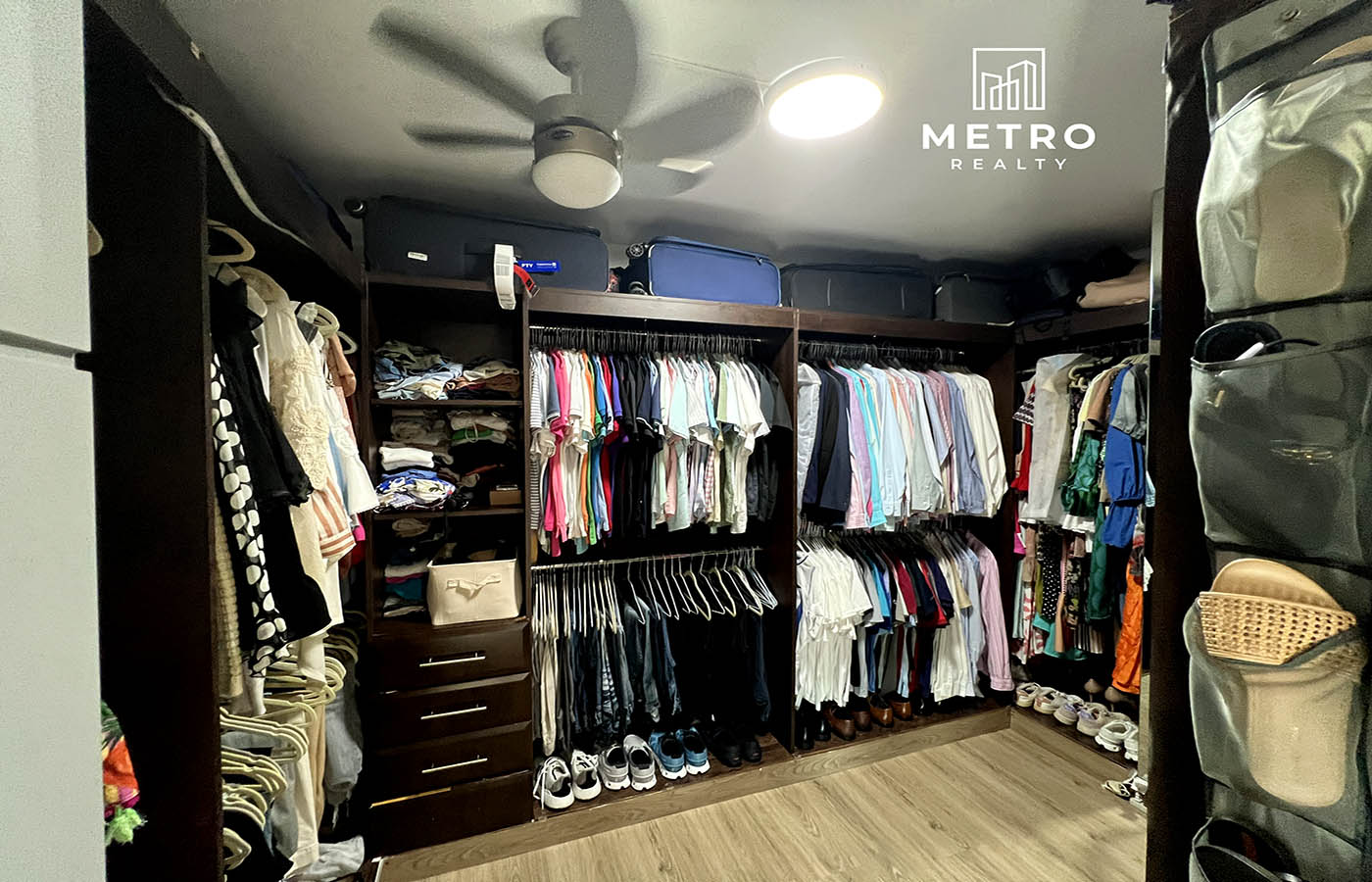 Coco del Mar Panama Condo for Sale Large Closet