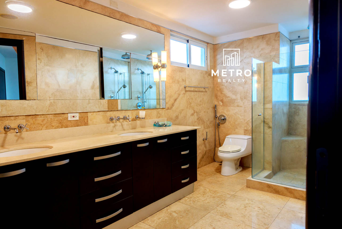 Coco del Mar Panama Condo for Sale Rent Spacious Bathroom