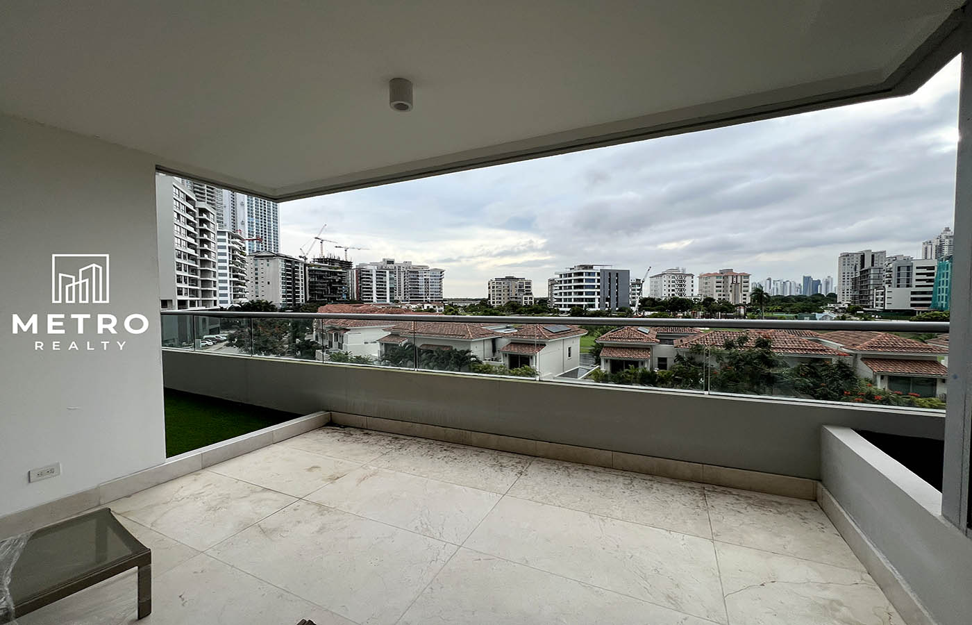 Santa Maria Panama Ph Azalea Balcony