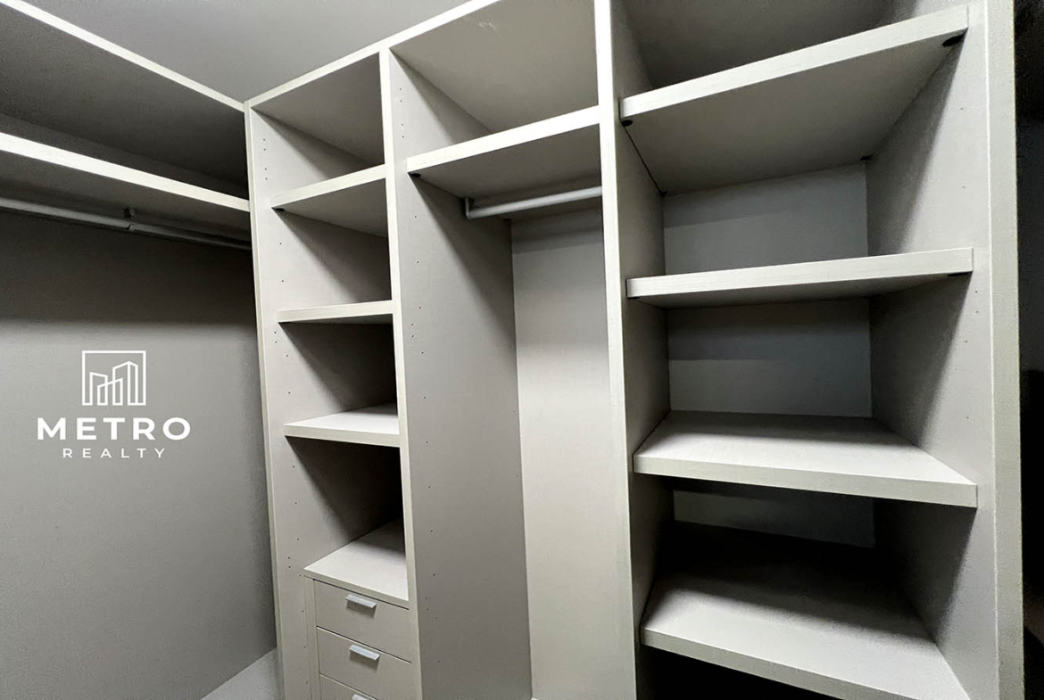 Santa Maria Panama Ph Azalea Modern Closet