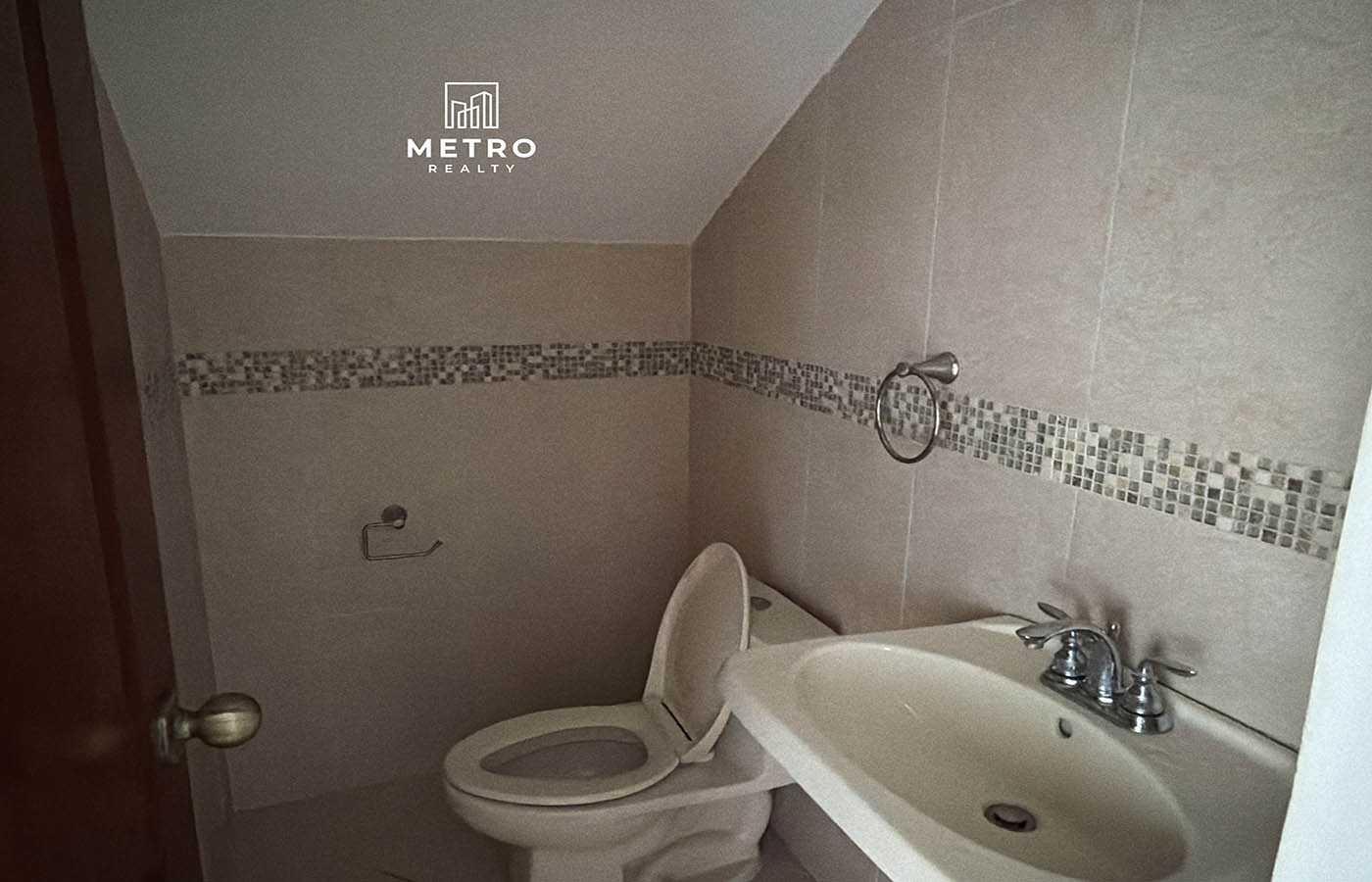 Senderos camino de cruces panama Bathroom