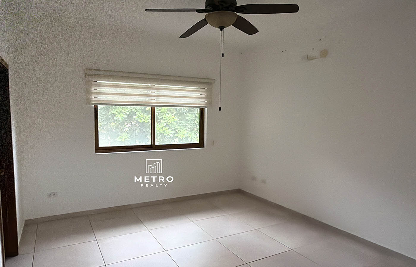 Senderos camino de cruces panama Bedroom