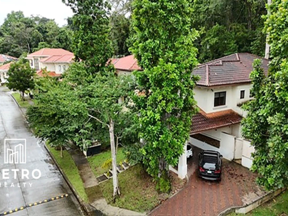 Senderos camino de cruces panama Fancy House