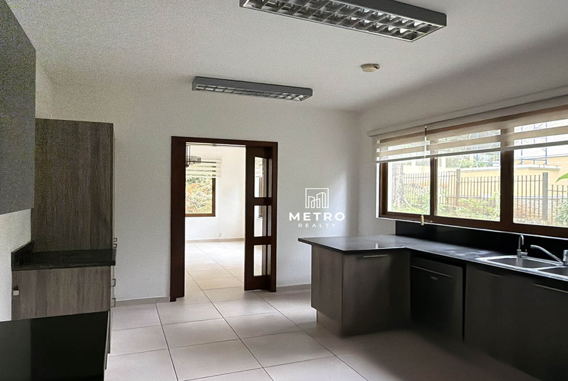 Senderos camino de cruces panama Kitchen