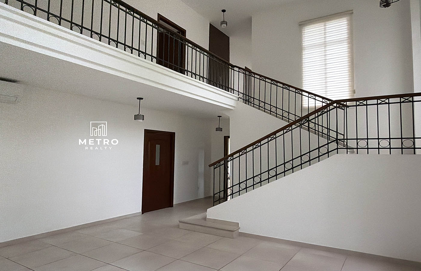 Senderos camino de cruces panama Living Room