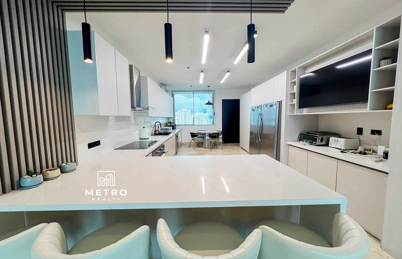 blue bahia panama Breakfast table and Kitchen