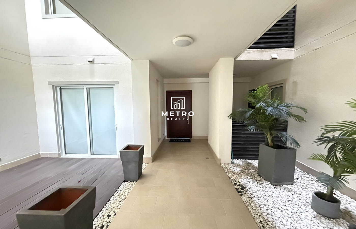 Santa Maria Apartment for Sale The Reserve PH Legacy 400 Beautiful entrance