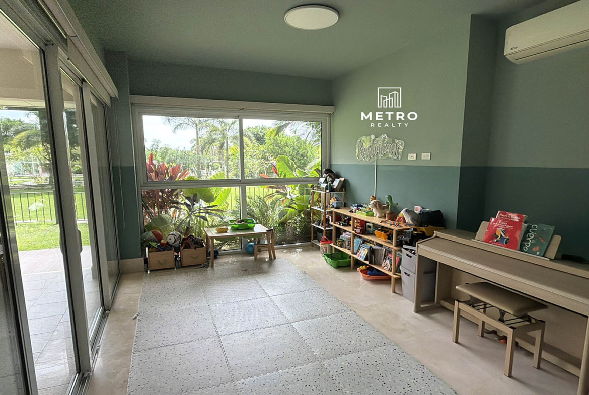 Santa Maria Apartment for Sale The Reserve PH Legacy 400 Family Room