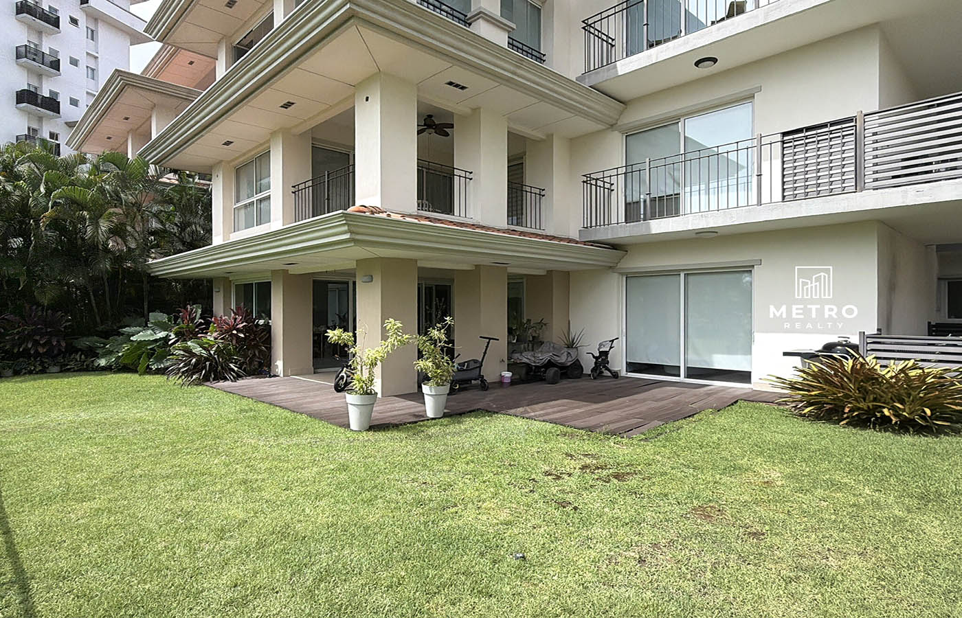 Santa Maria Apartment for Sale The Reserve PH Legacy 400 House view