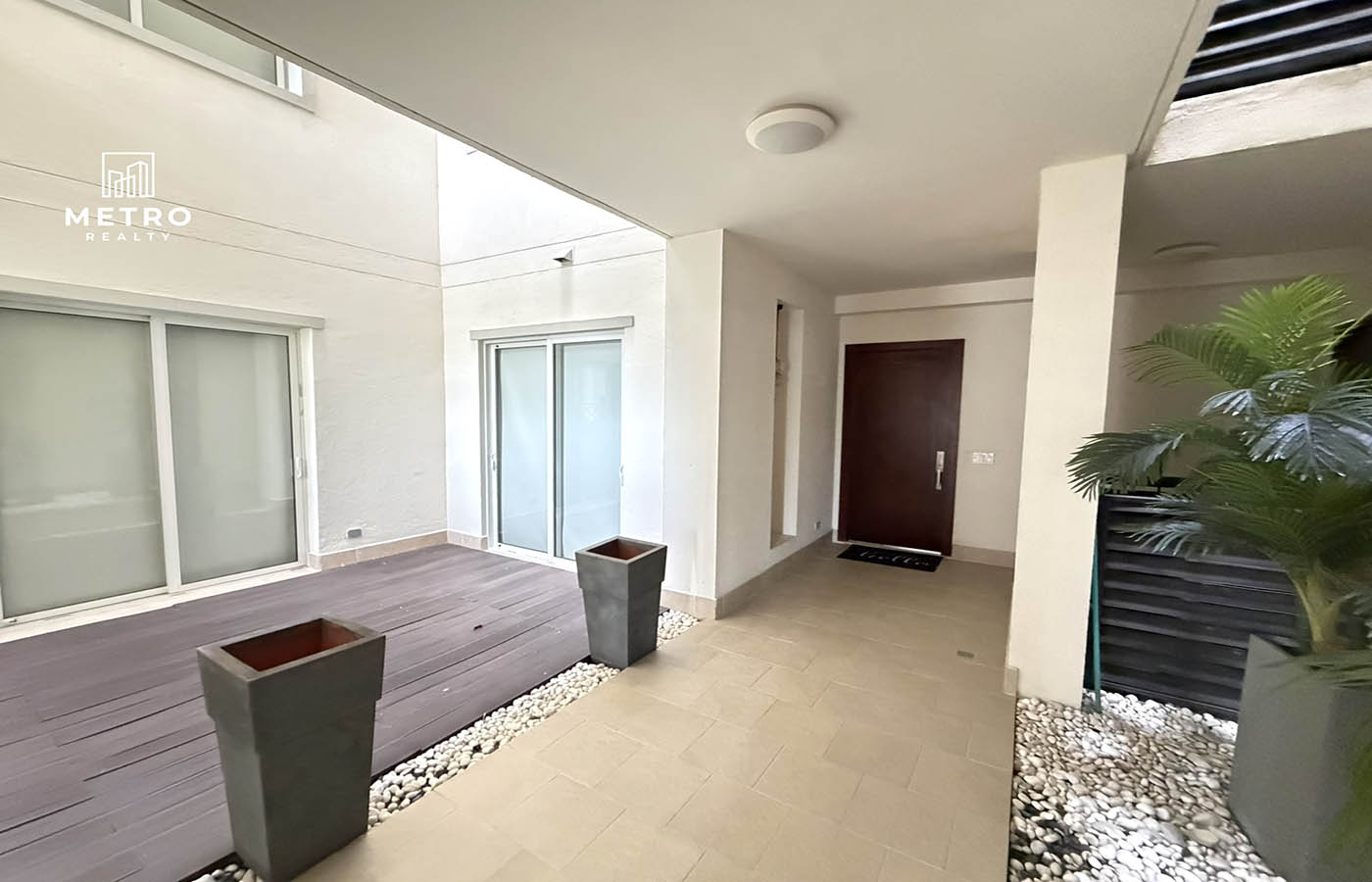 Santa Maria Apartment for Sale The Reserve PH Legacy 400 entrance