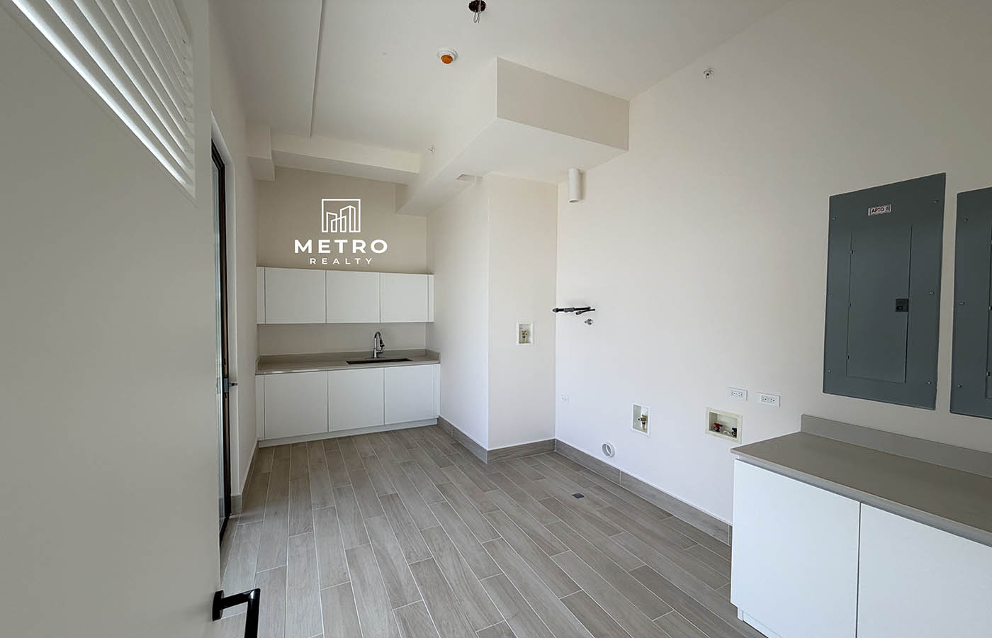 ocean reef panama city Cleaning room ocean reef panama city Cleaning room