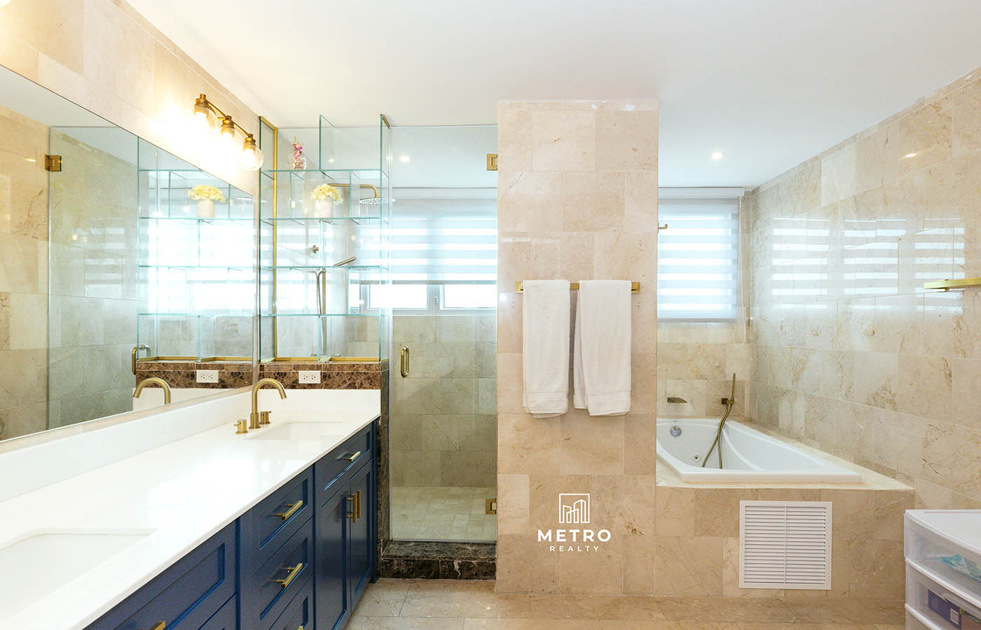 Altos del golf Ph Pradera Big Bathroom Altos del golf Ph Pradera Big Bathroom