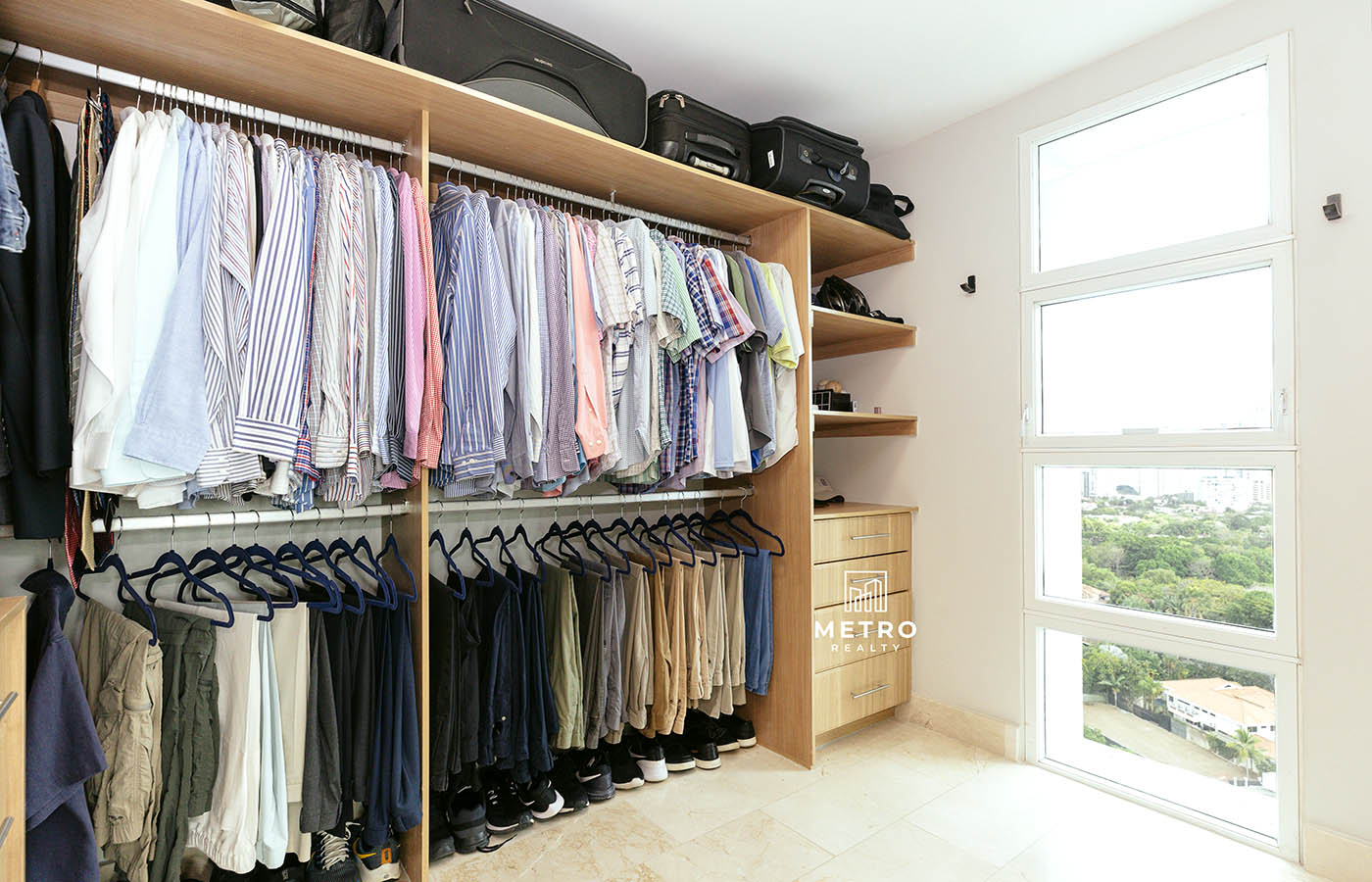 Altos del golf Ph Pradera Kids Closet