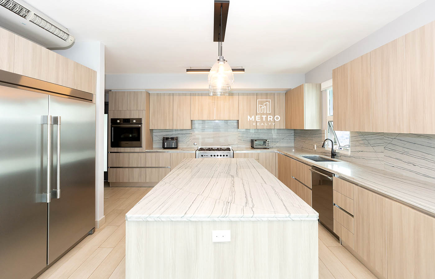 Altos del golf Ph Pradera Kitchen