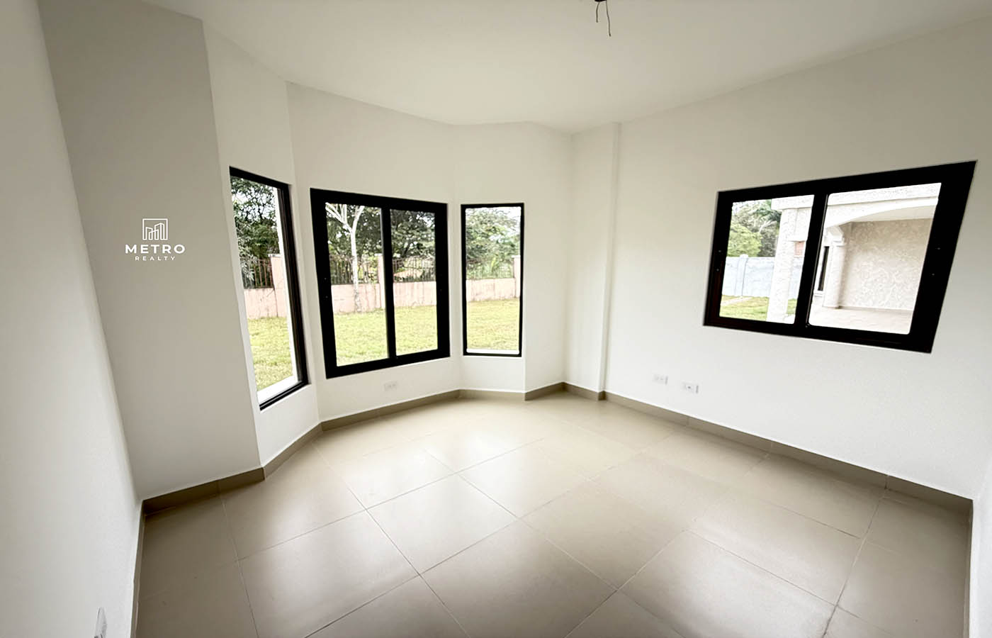 Clayton Forest in Clayton Dinning Room Clayton Forest in Clayton Dinning Room