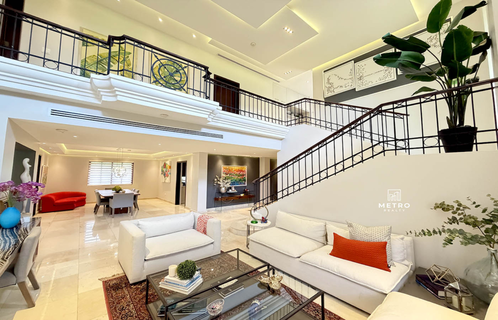 Senderos Camino de Cruces the Best House Big Living Room | Metro Realty Panama Senderos Camino de Cruces the Best House Big Living Room