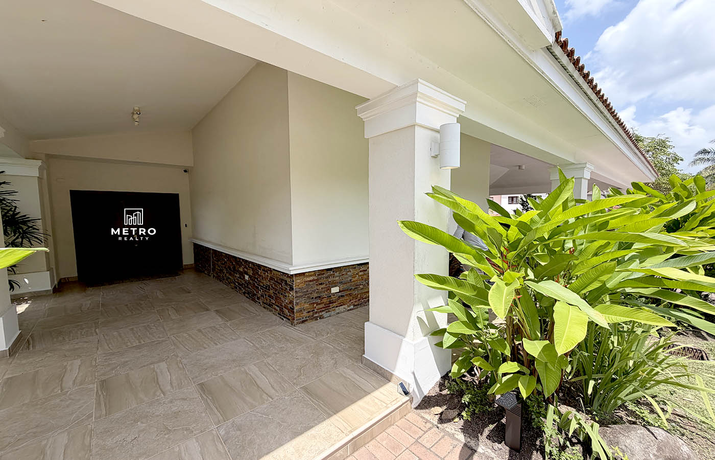 Senderos Camino de Cruces the Best House Front Senderos Camino de Cruces the Best House Front