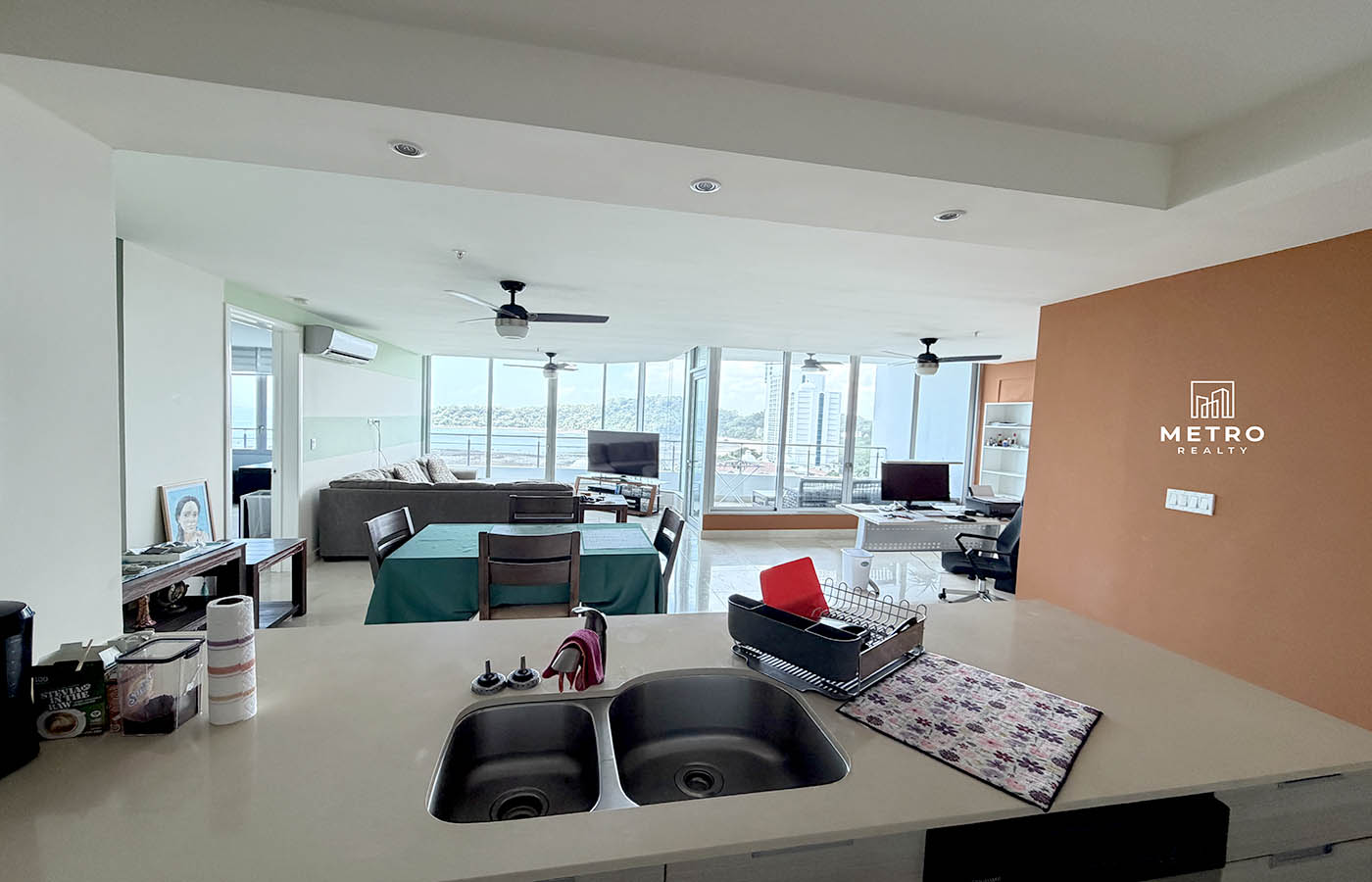Veracruz PH Casa Bonita Oceanfront Big Living Room