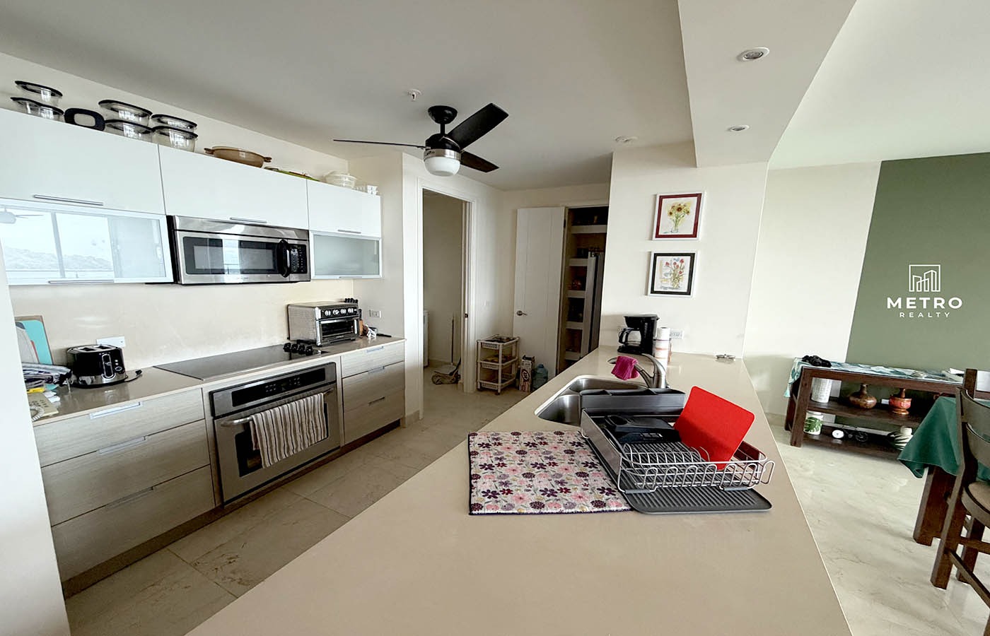 Veracruz PH Casa Bonita Oceanfront Kitchen