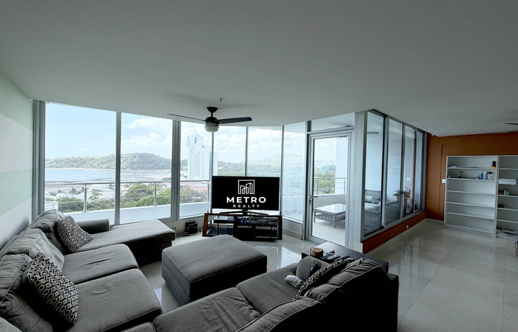 Veracruz PH Casa Bonita Oceanfront Living Room