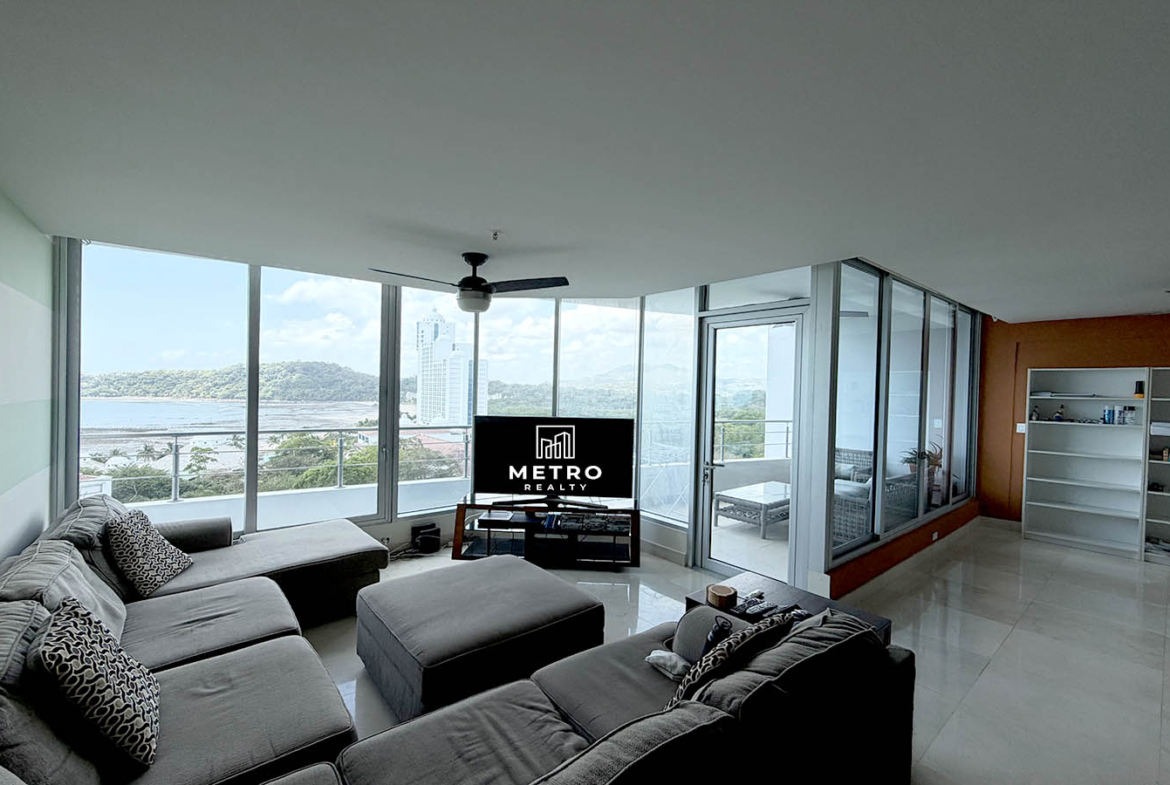 Veracruz PH Casa Bonita Oceanfront Living Room